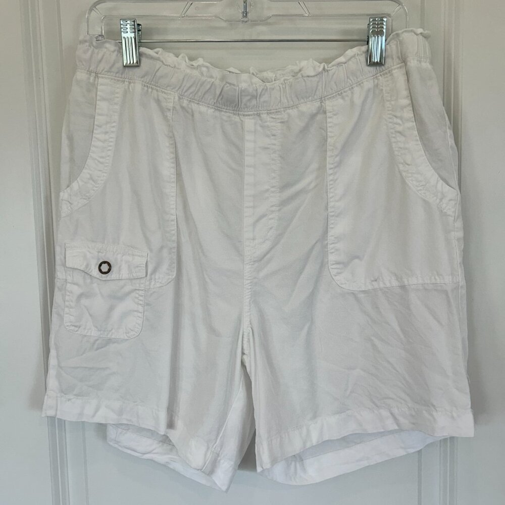 Women's Shorts, White Size M, Brand: XCVI